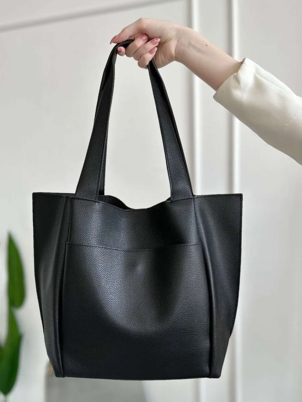 Clara | Structured Everyday Shoulder Bag